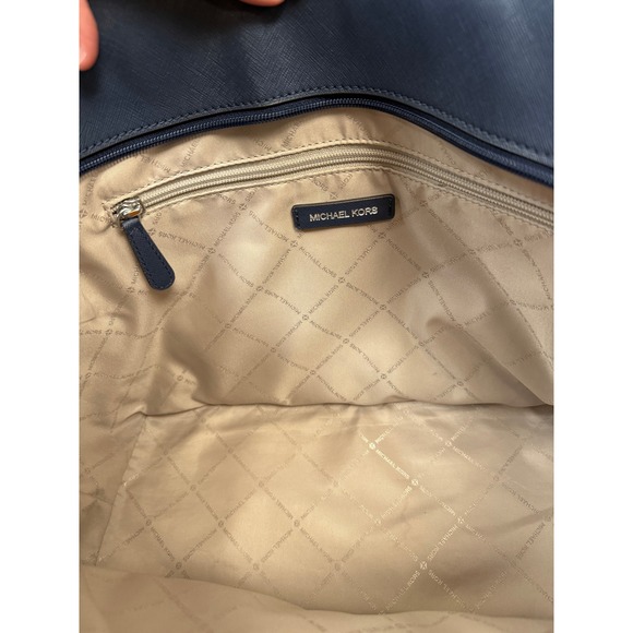 Michael Michael Kors Gilly Large Drawstring Travel Tote Leather Navy Blue Bag - Picture 11 of 15